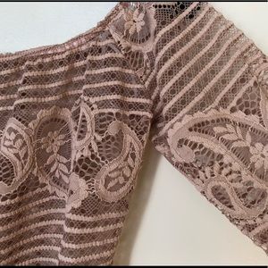 🍾🍾SOLD🍾🍾Lacey off the shoulder pink bodysuit